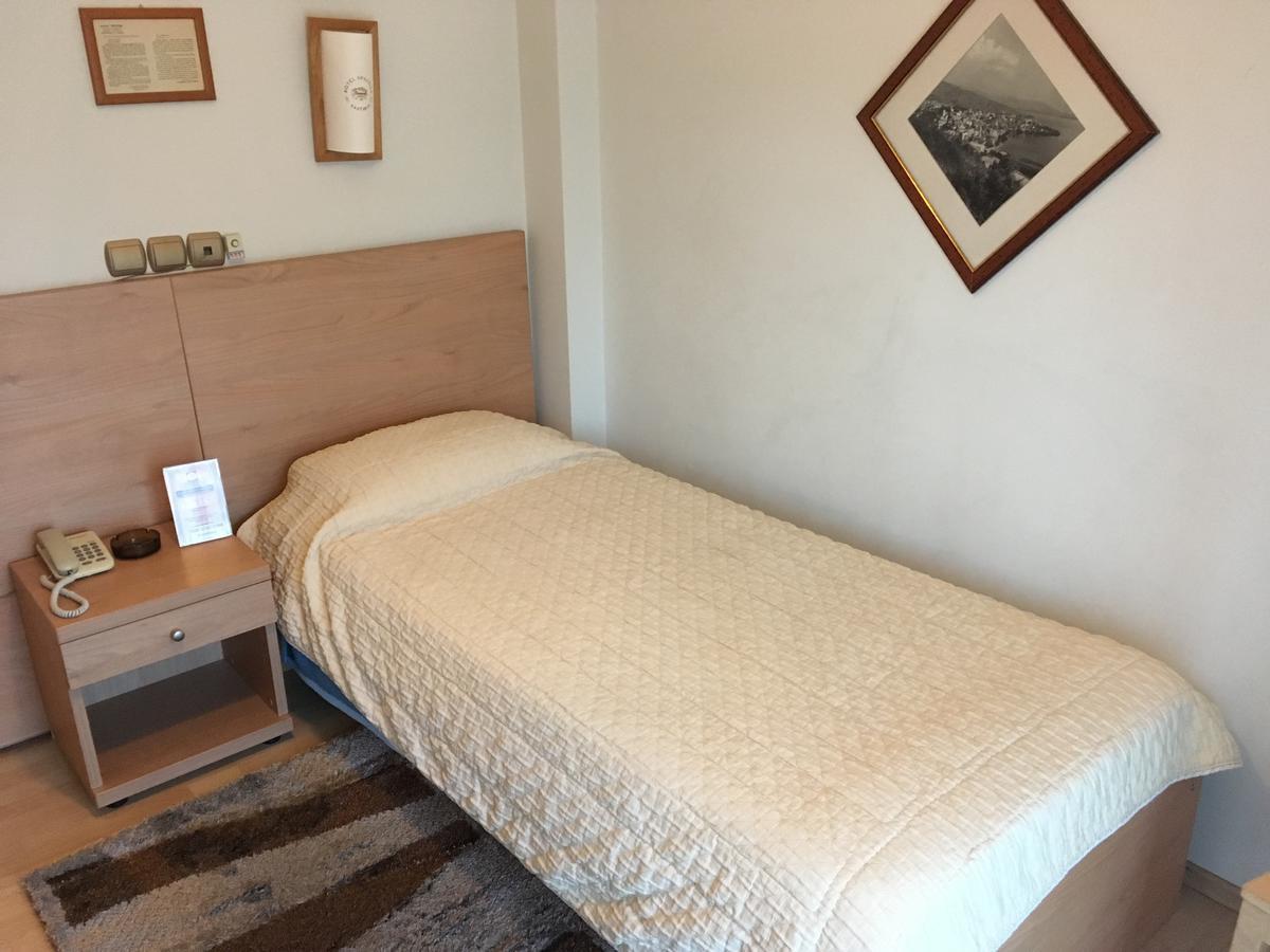 Hotel Orestion Кастория Экстерьер фото